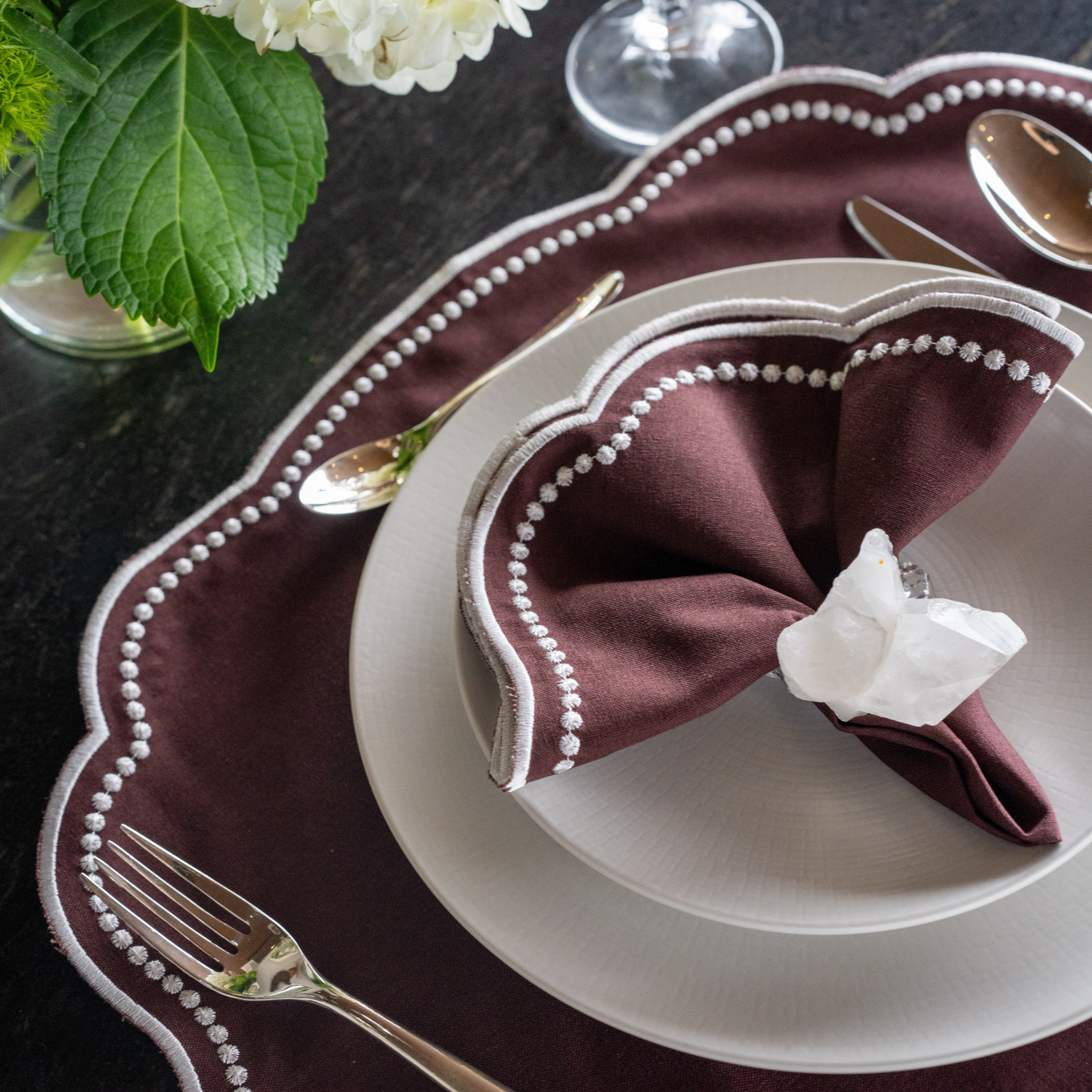 Tablescape - Mantel Café (Brown Placemat)