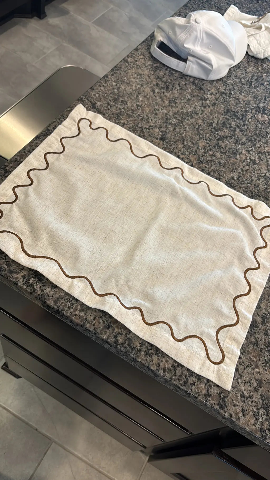 Waves Placemat green stitching