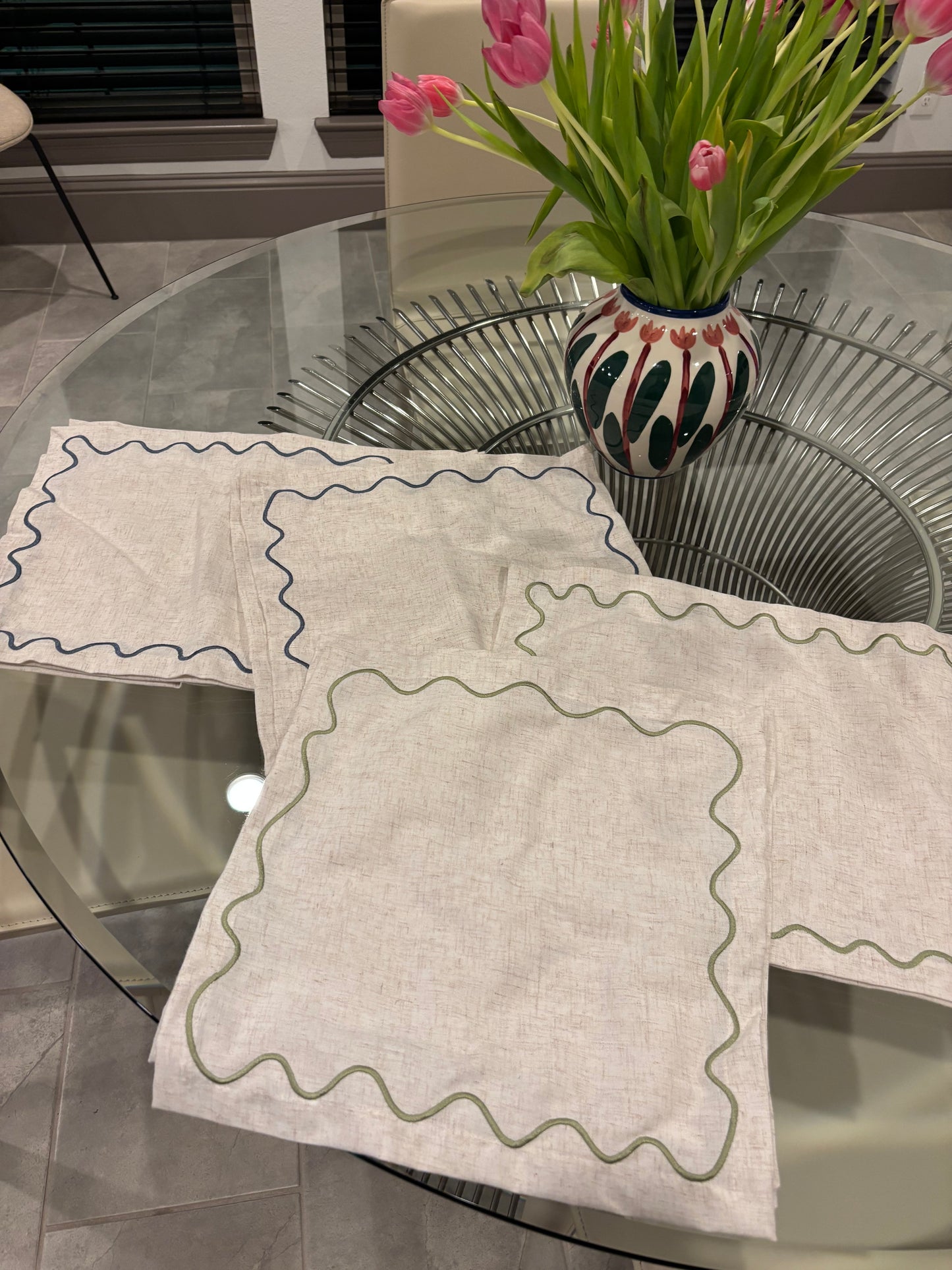 Waves napkin brown stitching