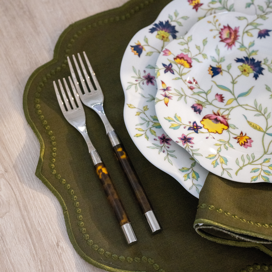 Tablescape - Mantel Verde (Green placemat)