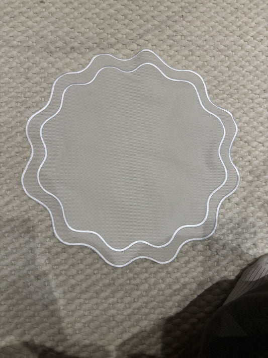 Classic Collection beige with white